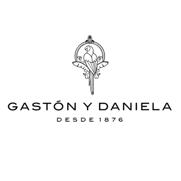 Gaston Y Daniela
